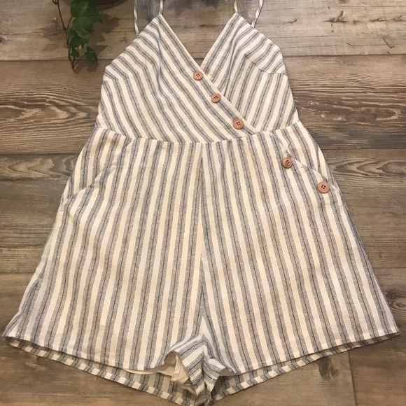 Romper - Picture 2 of 7